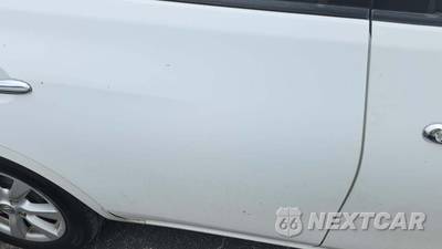 2012 Nissan Versa 1.6 SL Sedan - zdjęcie 31 z 35 - miniatura