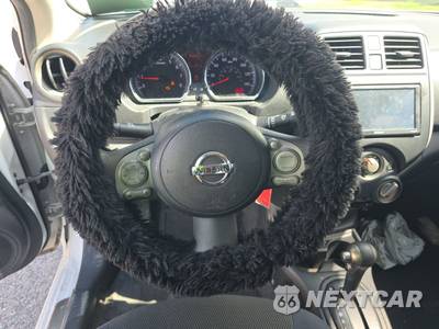 2012 Nissan Versa 1.6 SL Sedan - zdjęcie 10 z 35 - miniatura