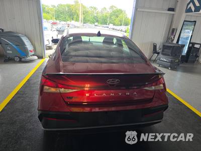 2025 Hyundai Elantra SEL Sport - zdjęcie 5 z 17 - miniatura