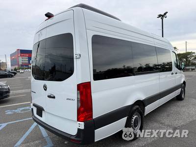 2025 Mercedes-Benz Sprinter 2500 Passenger Van High Roof 170.0" WB - zdjęcie 6 z 45 - miniatura
