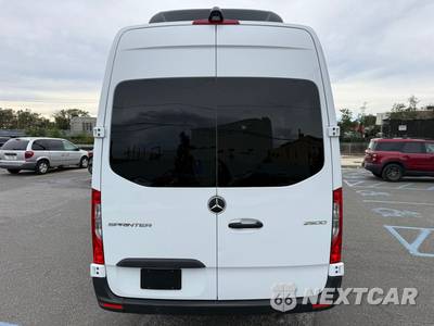 2025 Mercedes-Benz Sprinter 2500 Passenger Van High Roof 170.0" WB - zdjęcie 7 z 45 - miniatura