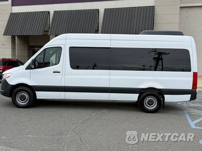 2025 Mercedes-Benz Sprinter 2500 Passenger Van High Roof 170.0" WB - zdjęcie 10 z 45 - miniatura
