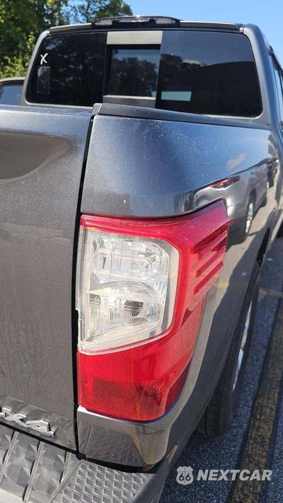 2017 Nissan TITAN SV Crew Cab Short Bed - zdjęcie 20 z 25 - miniatura