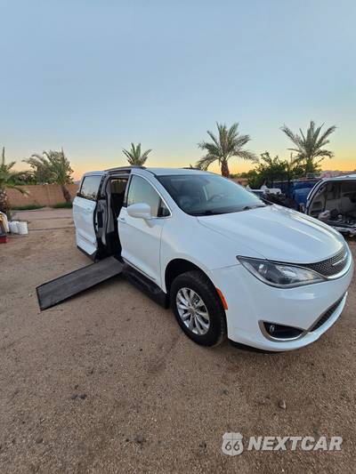 2017 Chrysler Pacifica Touring L 121.6" WB - zdjęcie 39 z 50 - miniatura