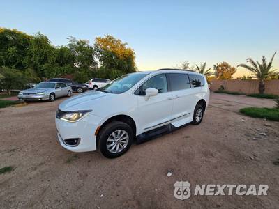 2017 Chrysler Pacifica Touring L 121.6" WB - zdjęcie 20 z 50 - miniatura