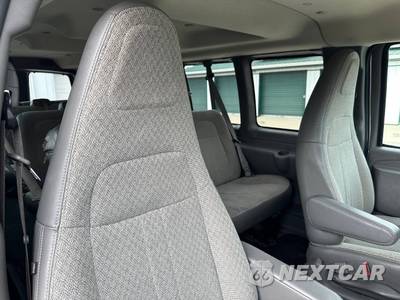 2020 Chevrolet Express 3500 Passenger Van LS 1LS 155.1" WB - zdjęcie 31 z 50 - miniatura