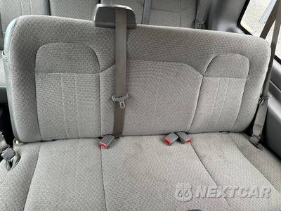 2020 Chevrolet Express 3500 Passenger Van LS 1LS 155.1" WB - zdjęcie 36 z 50 - miniatura