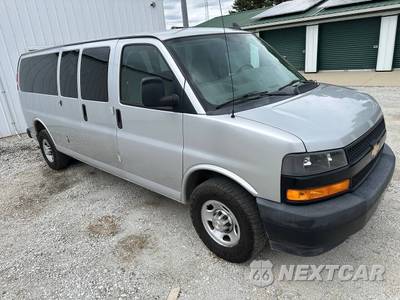 2020 Chevrolet Express 3500 Passenger Van LS 1LS 155.1" WB - zdjęcie 4 z 50 - miniatura