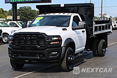 2025 Ram 5500 Cab Chassis Tradesman Regular Cab DRW - zdjęcie 2 z 44 - miniatura