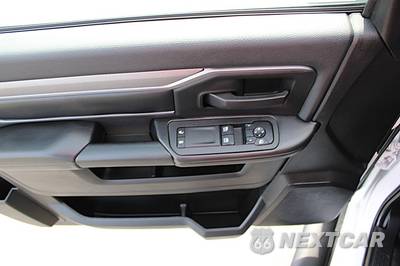 2025 Ram 5500 Cab Chassis Tradesman Regular Cab DRW - zdjęcie 18 z 44 - miniatura