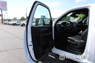 2025 Ram 5500 Cab Chassis Tradesman Regular Cab DRW - zdjęcie 17 z 44 - miniatura