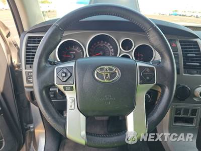 2016 Toyota Sequoia SR5 - zdjęcie 10 z 29 - miniatura