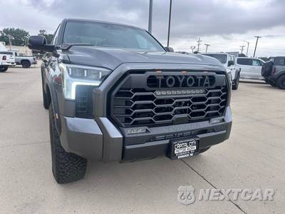 2026 Toyota Tundra i-FORCE MAX TRD Pro Crew Cab Short Bed - zdjęcie 9 z 45 - miniatura