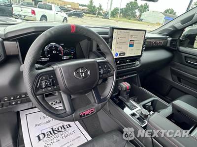 2026 Toyota Tundra i-FORCE MAX TRD Pro Crew Cab Short Bed - zdjęcie 35 z 45 - miniatura