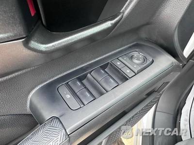 2026 Toyota Tacoma SR5 Crew Cab Medium Bed - zdjęcie 18 z 38 - miniatura