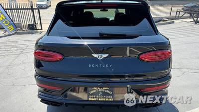 2022 Bentley Bentayga S V8 - zdjęcie 6 z 31 - miniatura