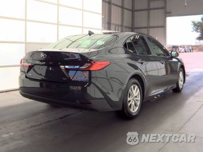 2026 Toyota Camry LE - zdjęcie 4 z 26 - miniatura