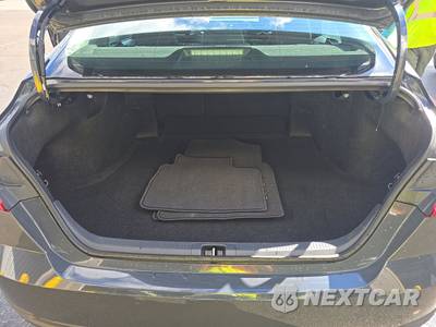 2026 Toyota Camry LE - zdjęcie 16 z 26 - miniatura