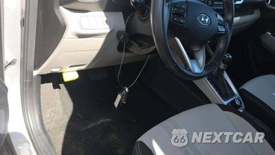 2025 Hyundai Venue SEL - zdjęcie 18 z 28 - miniatura