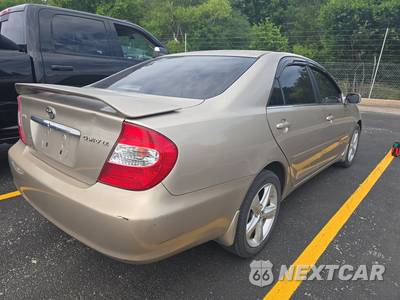 2004 Toyota Camry LE - zdjęcie 4 z 37 - miniatura