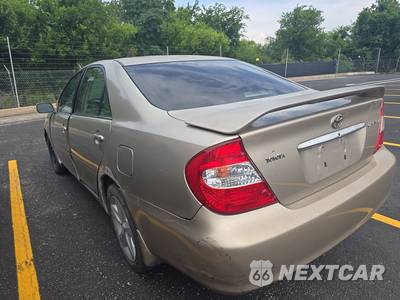 2004 Toyota Camry LE - zdjęcie 6 z 37 - miniatura