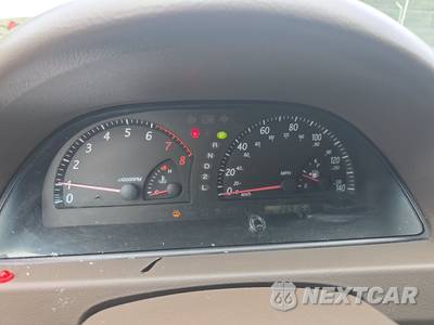 2004 Toyota Camry LE - zdjęcie 12 z 37 - miniatura
