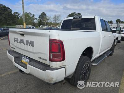 2025 Ram 2500 Laramie Crew Cab Medium Bed - zdjęcie 4 z 19 - miniatura