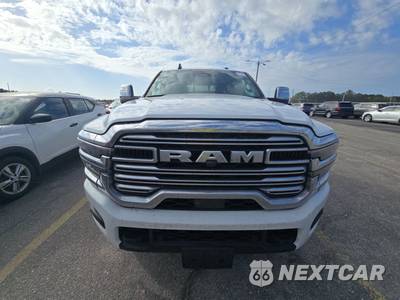 2025 Ram 2500 Laramie Crew Cab Medium Bed - zdjęcie 2 z 19 - miniatura