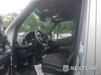 2025 Mercedes-Benz Sprinter 2500 Passenger Van High Roof 170.0" WB - zdjęcie 7 z 18 - miniatura