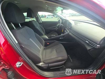 2024 Hyundai Elantra SE - zdjęcie 8 z 22 - miniatura