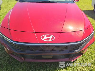 2025 Hyundai Elantra SEL Convenience - zdjęcie 2 z 17 - miniatura