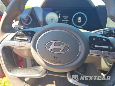 2025 Hyundai Elantra SEL Convenience - zdjęcie 10 z 17 - miniatura