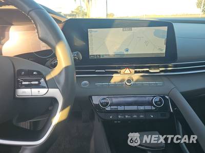 2025 Hyundai Elantra SEL Convenience - zdjęcie 11 z 17 - miniatura