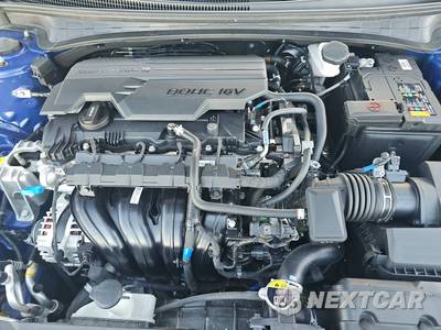 2025 Hyundai Elantra SEL Convenience - zdjęcie 16 z 17 - miniatura