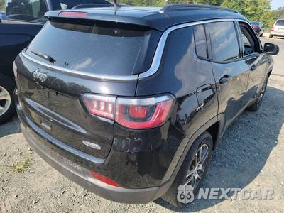 2018 Jeep Compass Latitude w/Sun & Wheel Pkg - zdjęcie 4 z 18 - miniatura
