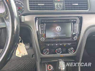 2014 Volkswagen Passat 1.8T SE w/Sunroof - zdjęcie 11 z 38 - miniatura