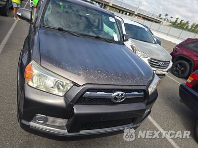 2011 Toyota 4Runner SR5 - zdjęcie 2 z 48 - miniatura