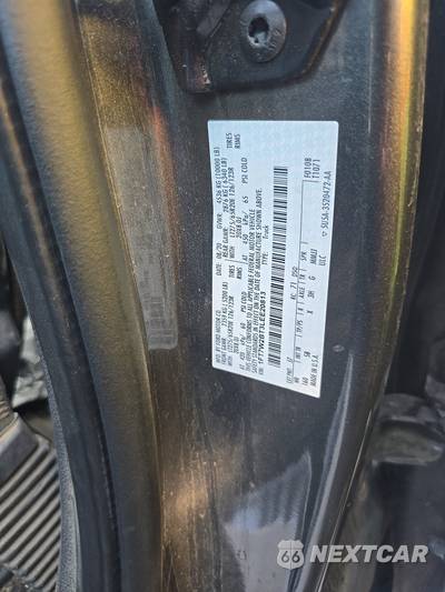 2020 Ford Super Duty F-250 Lariat Crew Cab Medium Bed - zdjęcie 14 z 29 - miniatura