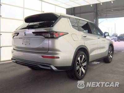 2025 Mitsubishi Outlander SE - zdjęcie 4 z 42 - miniatura