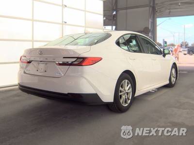 2025 Toyota Camry LE - zdjęcie 4 z 24 - miniatura