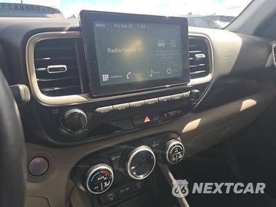 2025 Hyundai Venue SEL - zdjęcie 11 z 27 - miniatura