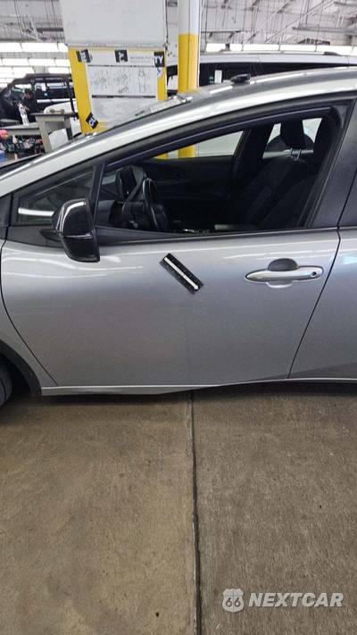 2023 Toyota Prius LE - zdjęcie 30 z 45 - miniatura
