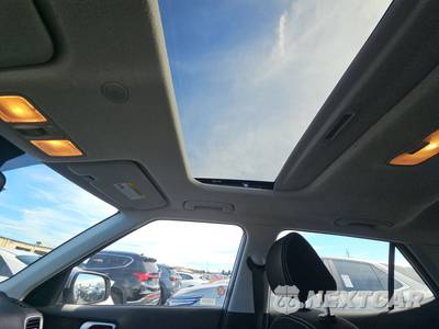 2025 Hyundai Venue SEL - zdjęcie 18 z 31 - miniatura