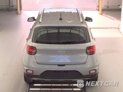 2025 Hyundai Venue SEL - zdjęcie 5 z 31 - miniatura