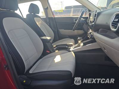 2025 Hyundai Venue SEL - zdjęcie 8 z 27 - miniatura