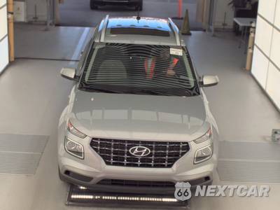 2025 Hyundai Venue SEL - zdjęcie 2 z 39 - miniatura