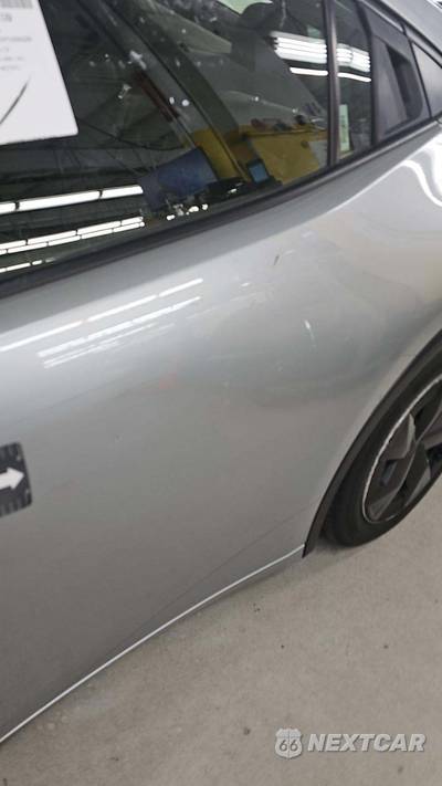 2023 Toyota Prius LE - zdjęcie 37 z 40 - miniatura