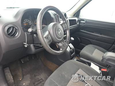 2014 Jeep Patriot Latitude - zdjęcie 11 z 30 - miniatura
