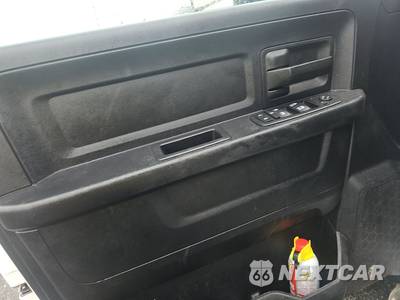 2016 Ram 5500 Cab Chassis Tradesman Crew Cab DRW - zdjęcie 9 z 29 - miniatura