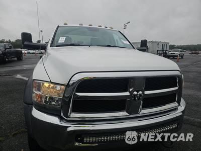 2016 Ram 5500 Cab Chassis Tradesman Crew Cab DRW - zdjęcie 2 z 29 - miniatura